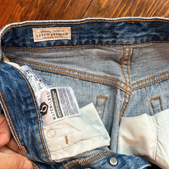 Levi jeans 👖 - Picture 4 of 9